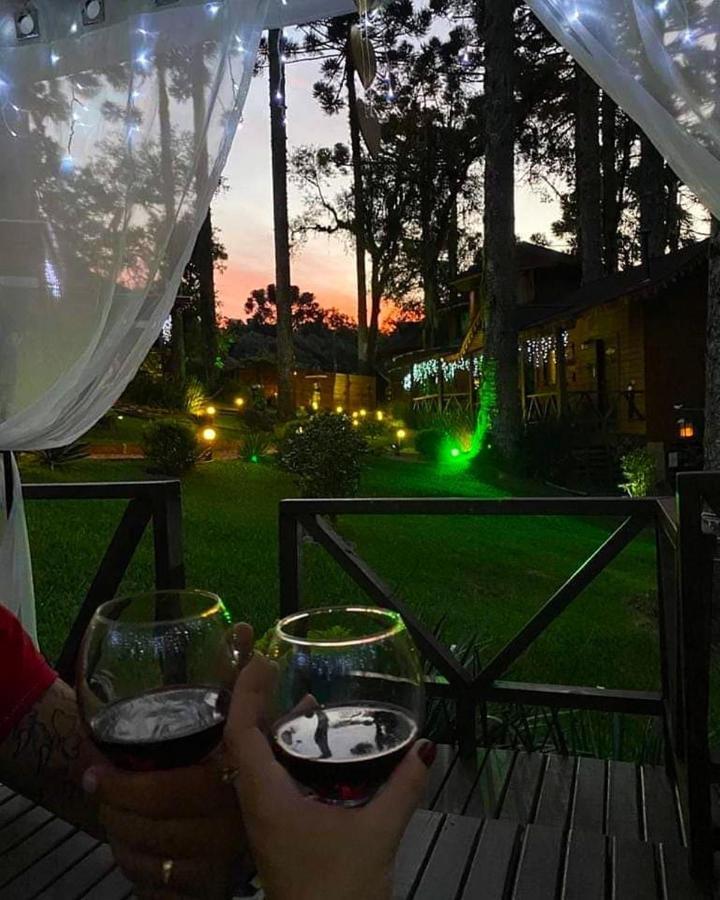 Chale Tematico Em Pipa De Vinho - Parada Da Pipa Chales Канела Екстериор снимка