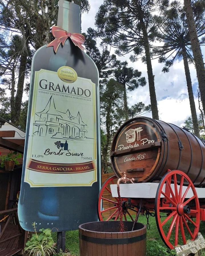 Chale Tematico Em Pipa De Vinho - Parada Da Pipa Chales Канела Екстериор снимка
